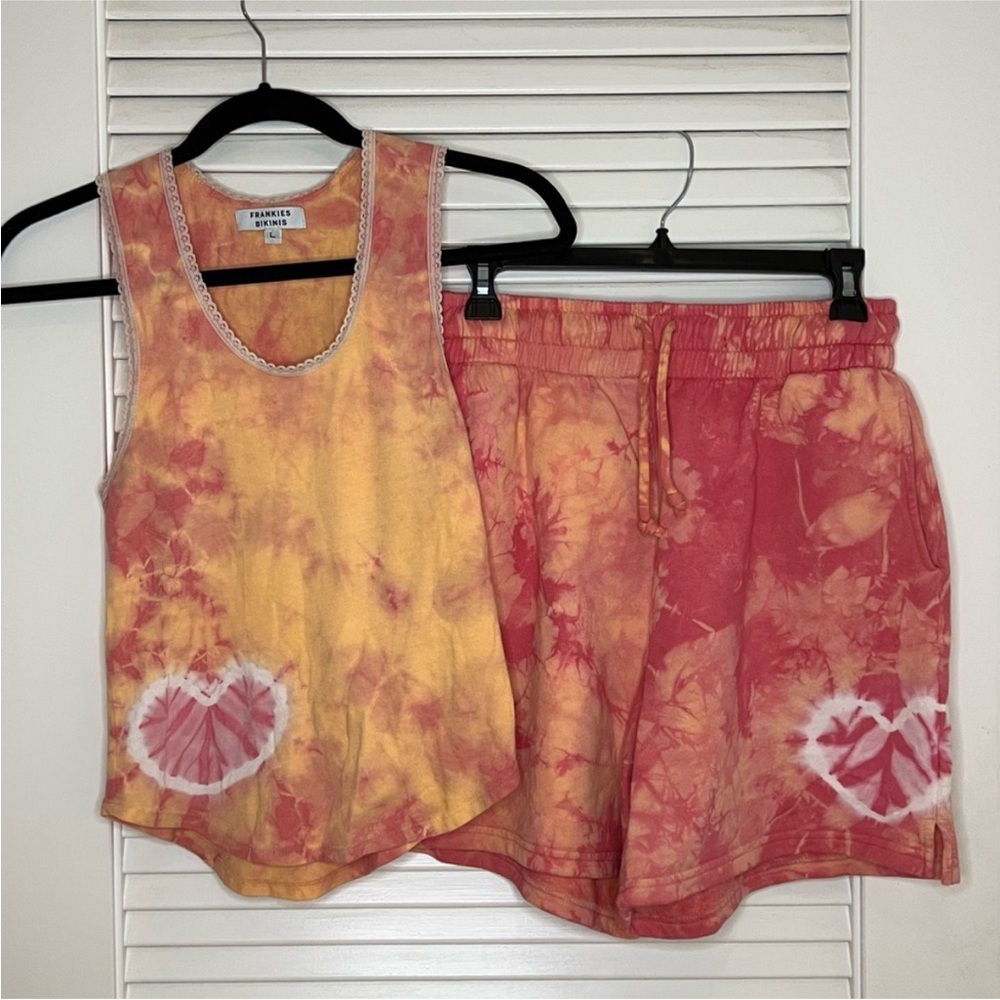 Frankie’s Bikinis tie dye set size L used condition